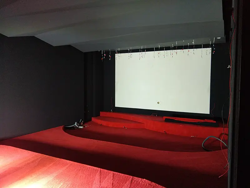 Murs-tendus-home-cinema-var
